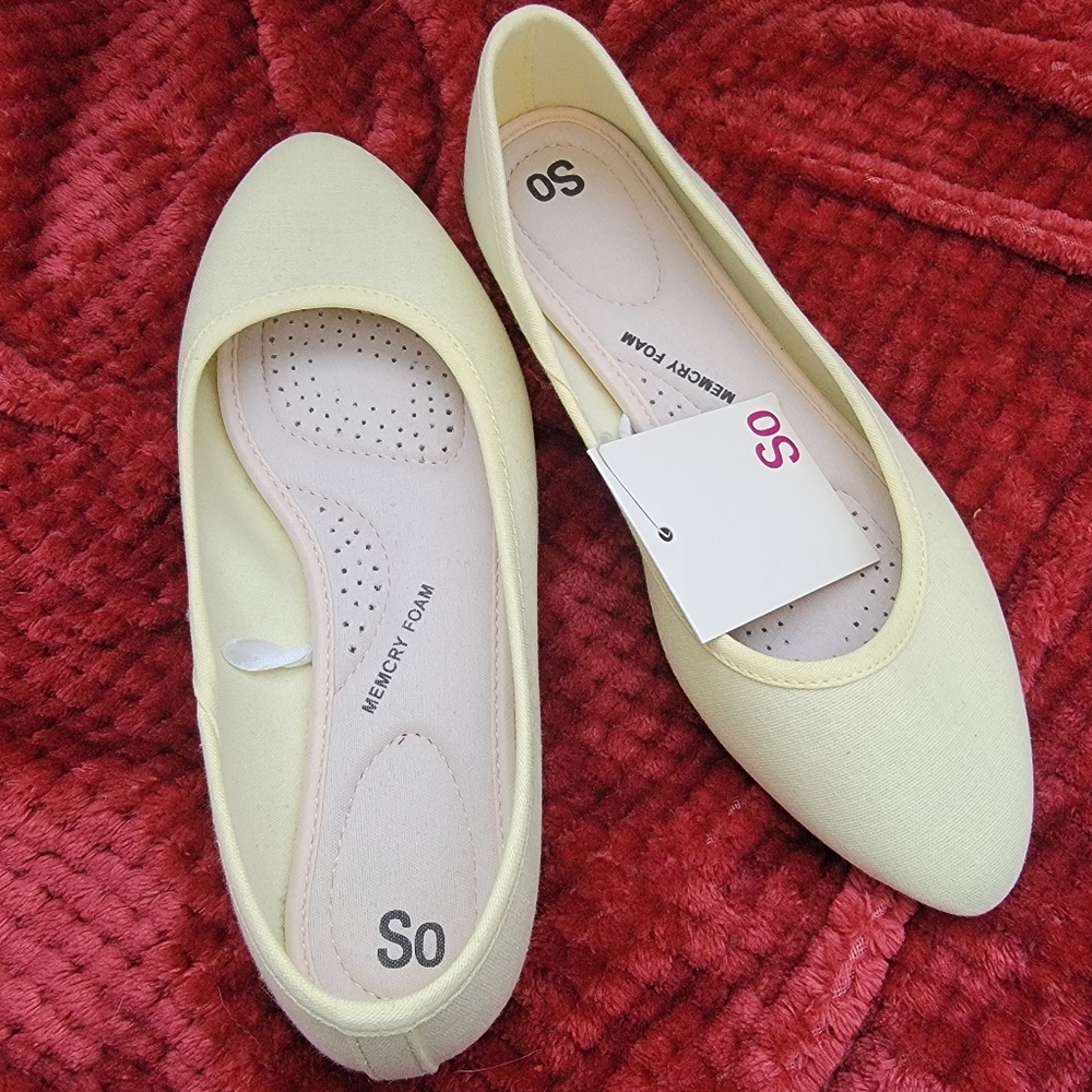 NWT SO Hitide Yellow Slip-on Pointed Toe Flats